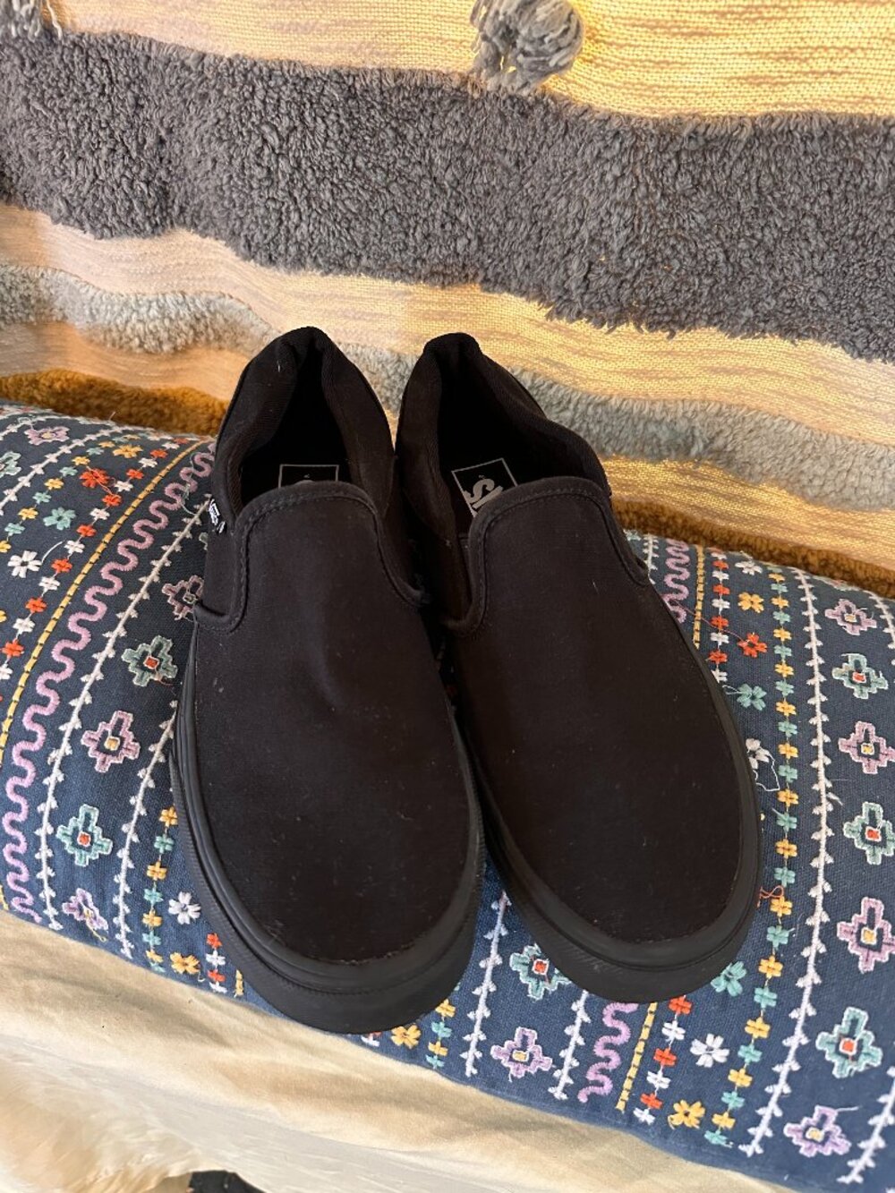 VANS Classic Slip On Canvas Women Skate Shoes Sneakers Size 9 - Black on Black